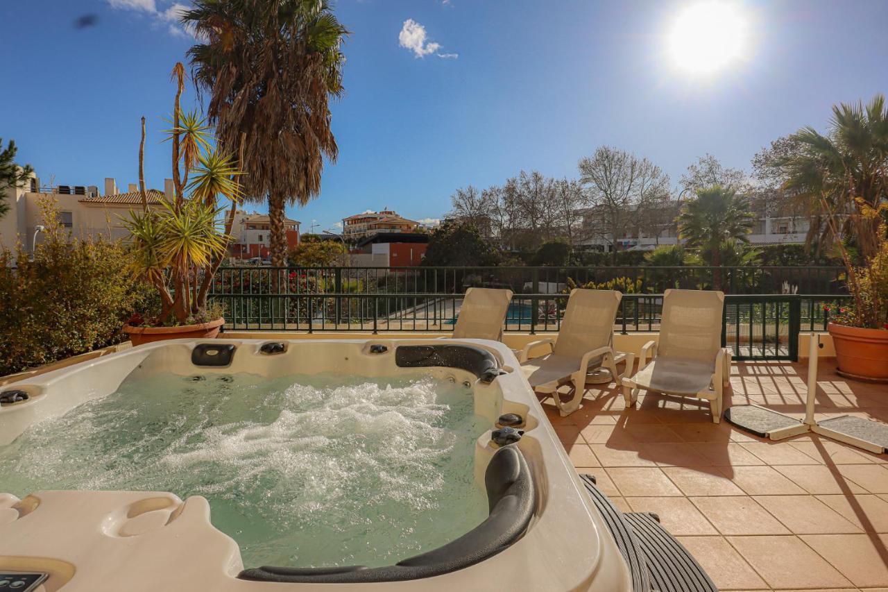 Appartement Place In The Sun - Free Out Door Jacuzzi - By Bedzy